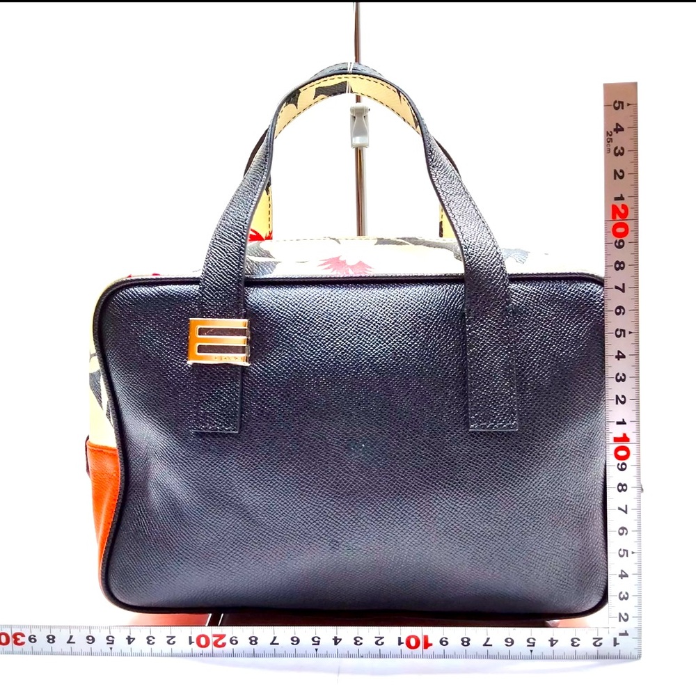 Etro Hand Bag  Black Leather made in Italy 🇮🇹💕